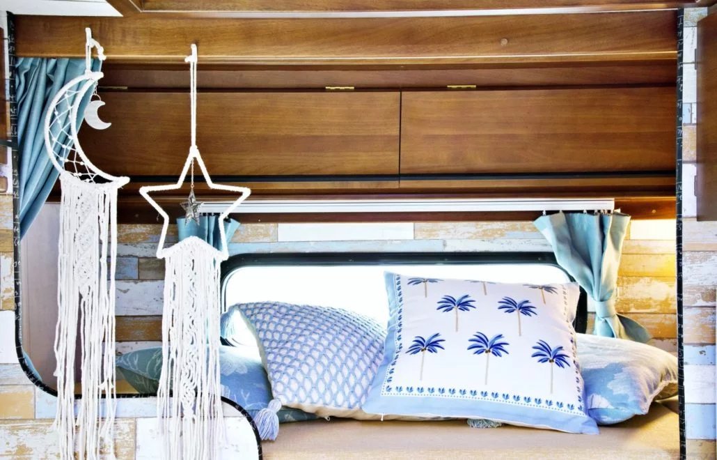 【Osaka】Japan 5ppl RV Caravan 24 hours Rental Experience(JOSS)