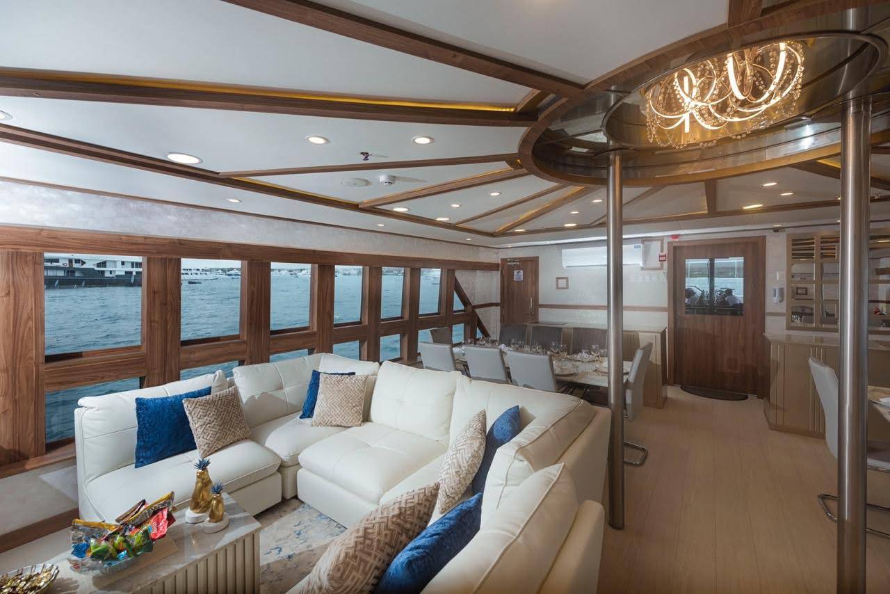 【Ecuador】Explorer Ventures-Tiburon ExplorerDiving Package