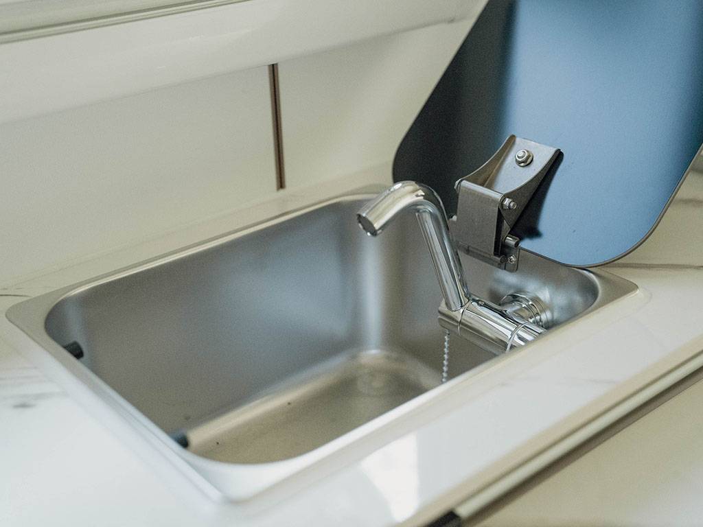 【New Chitose Airport】Japan Hokkaido RV Caravan Rental Experience(DS-Happy1)