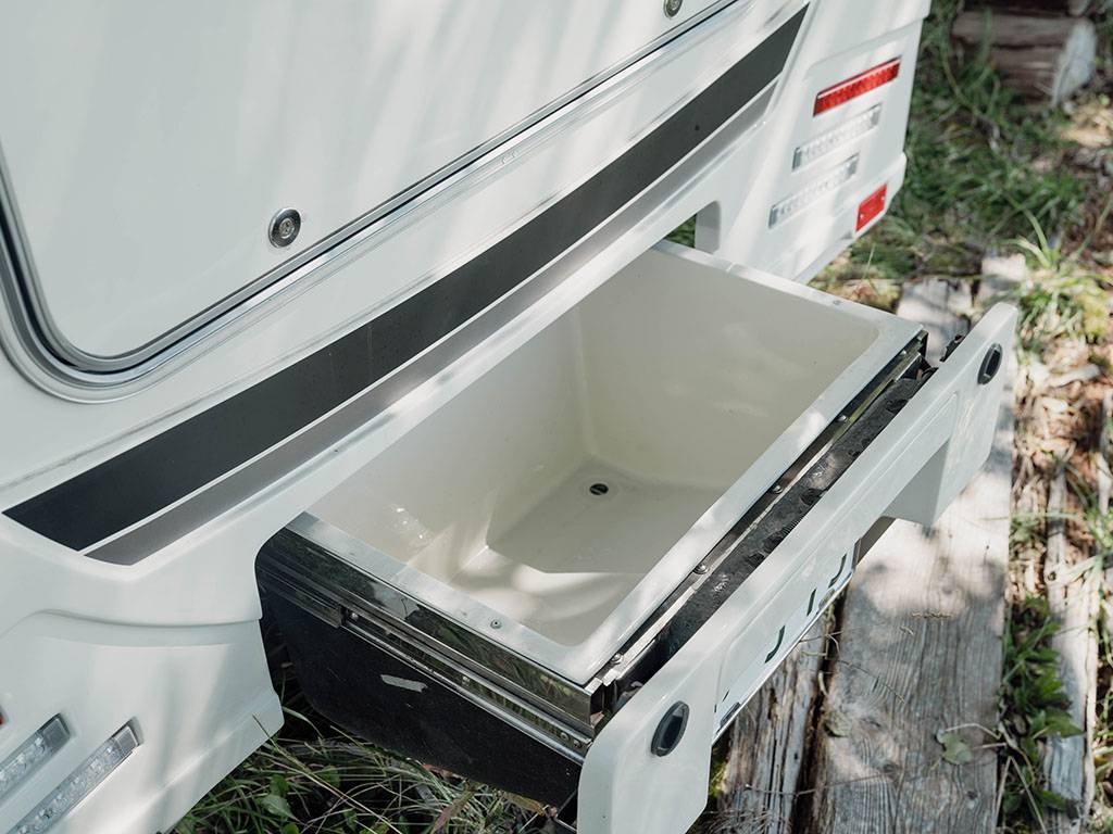 【New Chitose Airport】Japan Hokkaido RV Caravan Rental Experience(DS-ZIl Nobel)