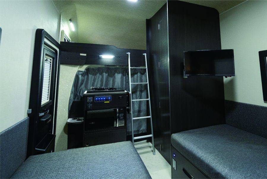 【Tokyo】Japan 4ppl RV Caravan 24 hours Rental Experience (JTM-CLH)