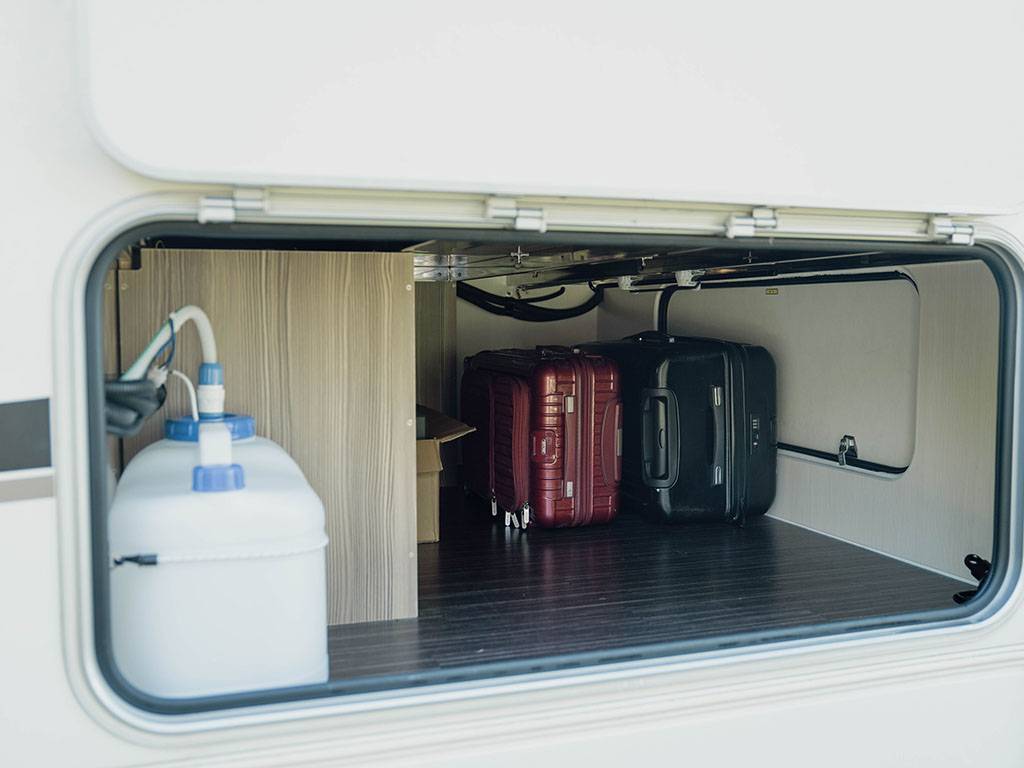 【New Chitose Airport】Japan Hokkaido RV Caravan Rental Experience(DS-ZIl Nobel)