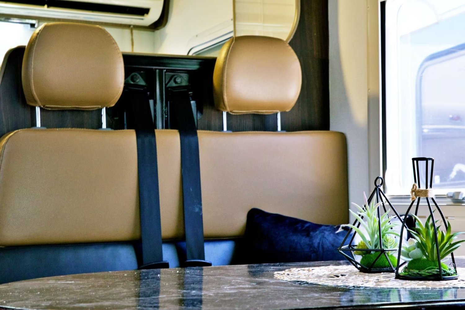 【Hokkaido】Japan 6ppl RV Caravan 24 hours Rental Experience(JTHP)