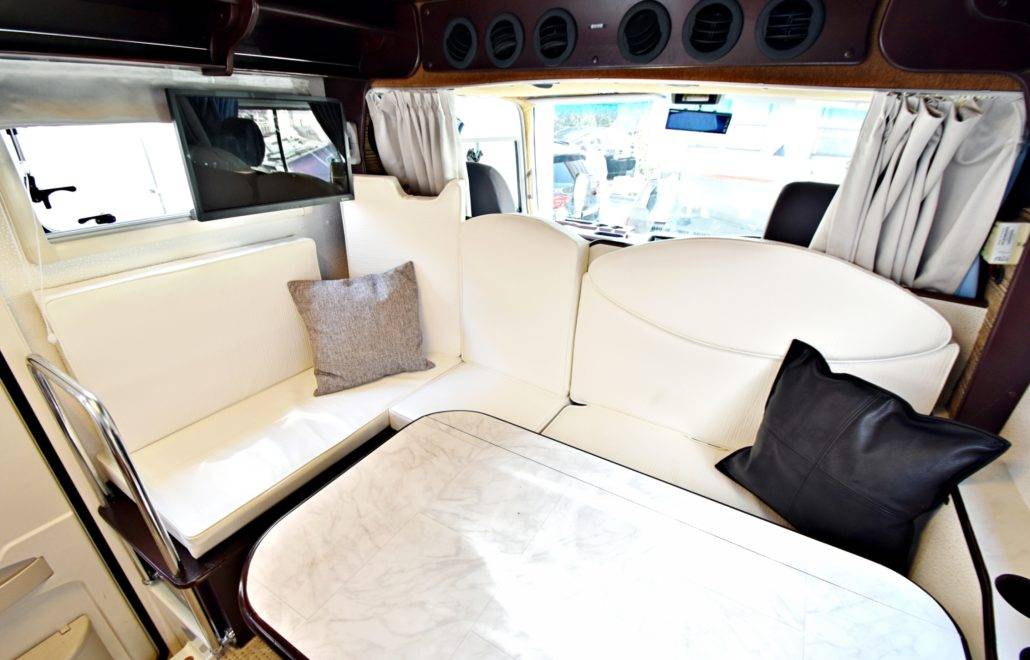 【Tokyo】Japan 6ppl RV Caravan 24 hours Rental Experience(JTHR)