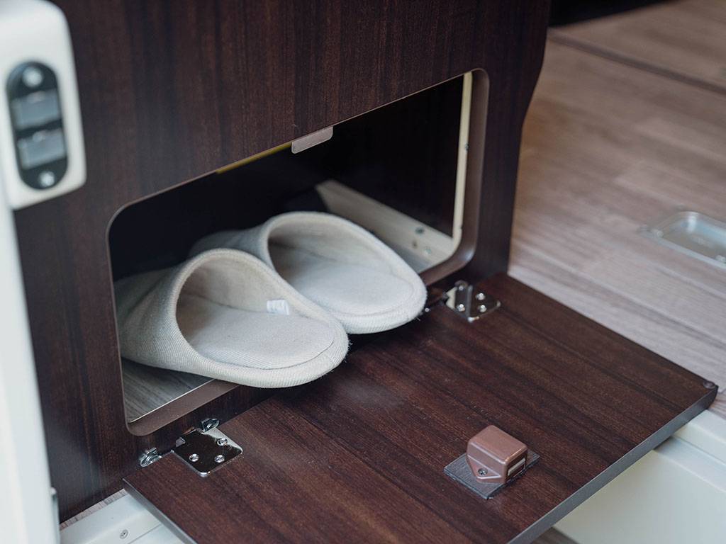 【New Chitose Airport】Japan Hokkaido RV Caravan Rental Experience(DS-Regard NEO)