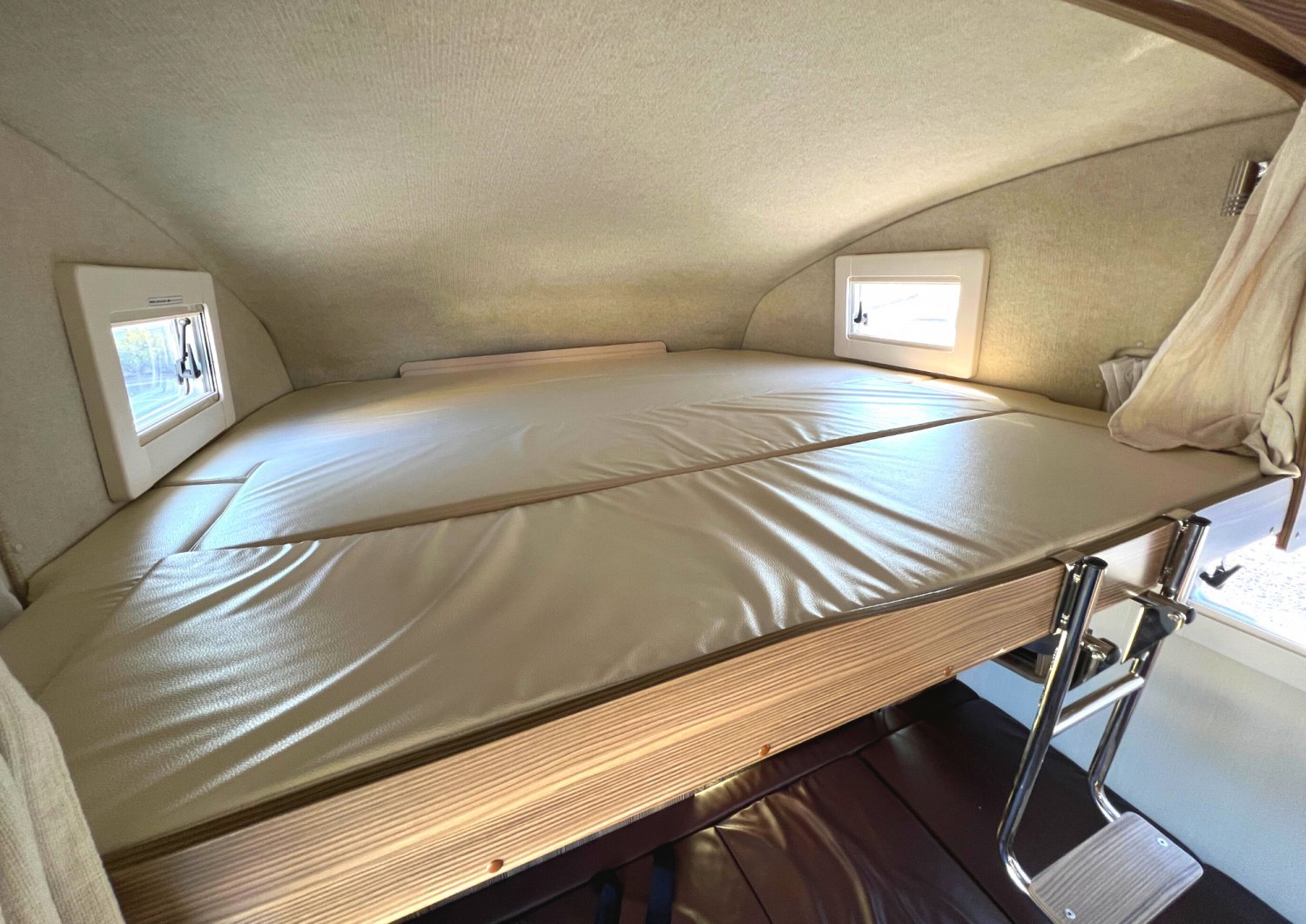 【Narita Airport】Japan Tokyo 5ppl RV Caravan 48 hours Flight & Drive Package (VT5)