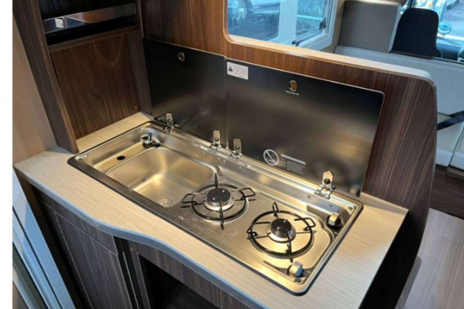 【Tokyo】Japan Kanto Rental Caravan RV Road Trip Experience (Robinson L66)