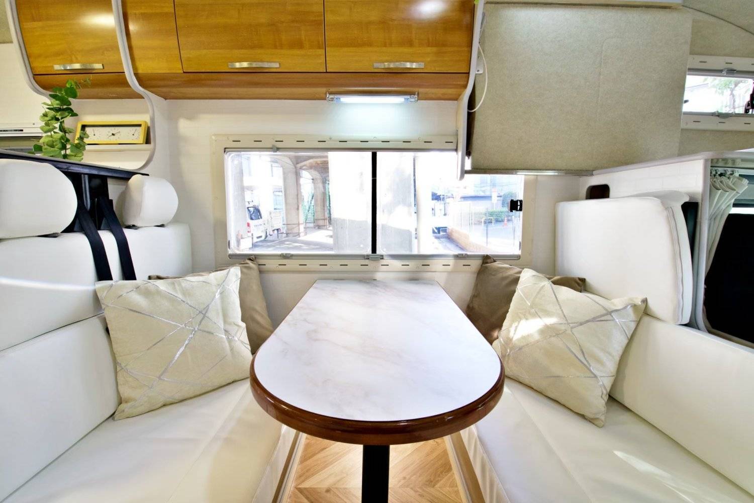 【Tokyo】Japan 6ppl RV Caravan 24 hours Rental Experience(JTM-Smile)