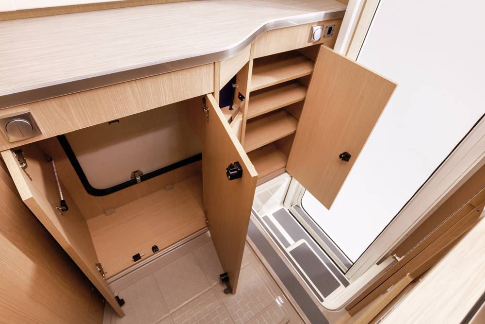 【Sendai Yamagata】Japan Sendai RV Caravan 24 hours Rental Experience(VT-Corde Leaves)