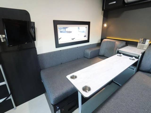 【New Chitose Airport】Japan Hokkaido RV Caravan Rental Experience(DS-TR500 CLH)