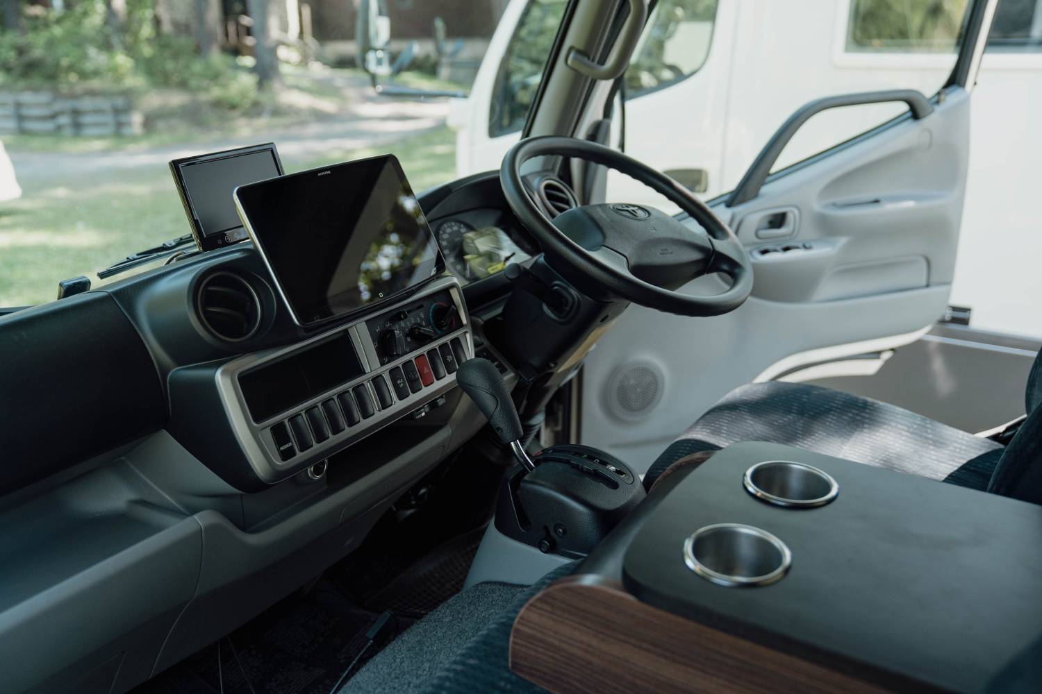 【New Chitose Airport】Japan Hokkaido RV Caravan Rental Experience(DS-ZIl Nobel)