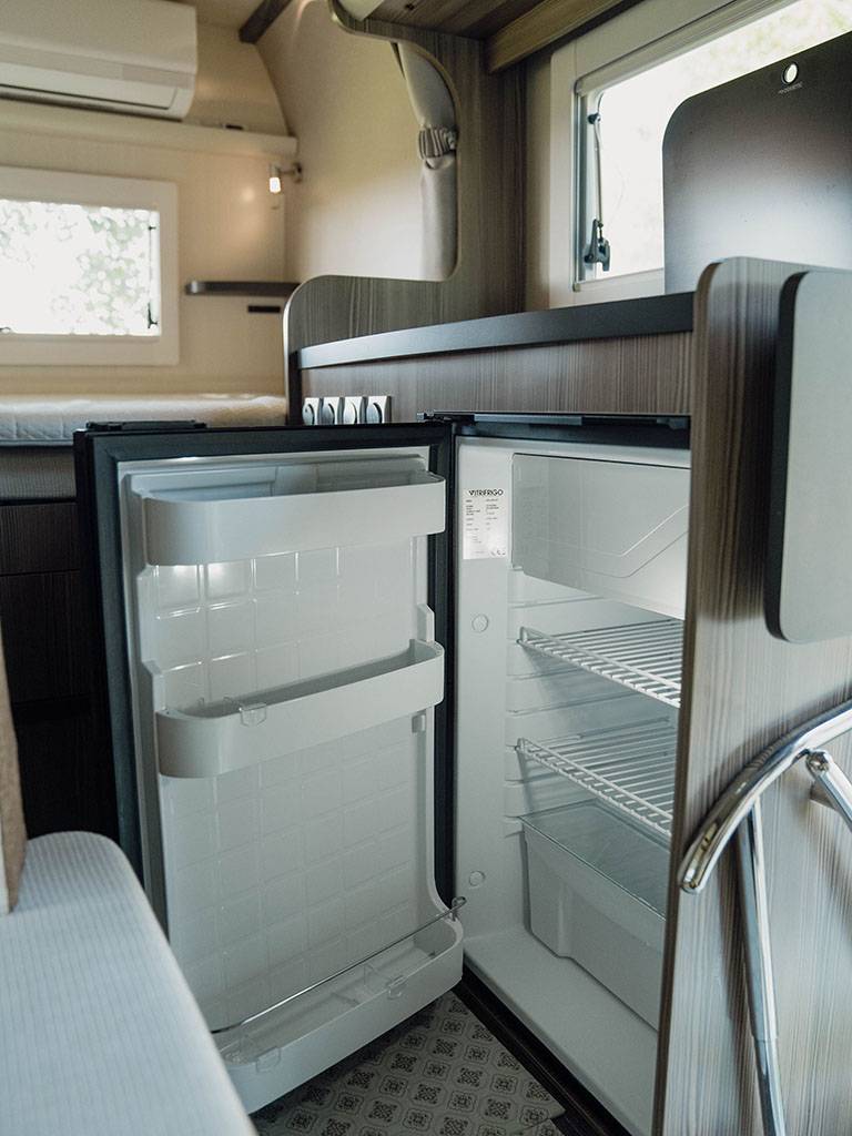 【New Chitose Airport】Japan Hokkaido RV Caravan Rental Experience(DS-ZIl Nobel)