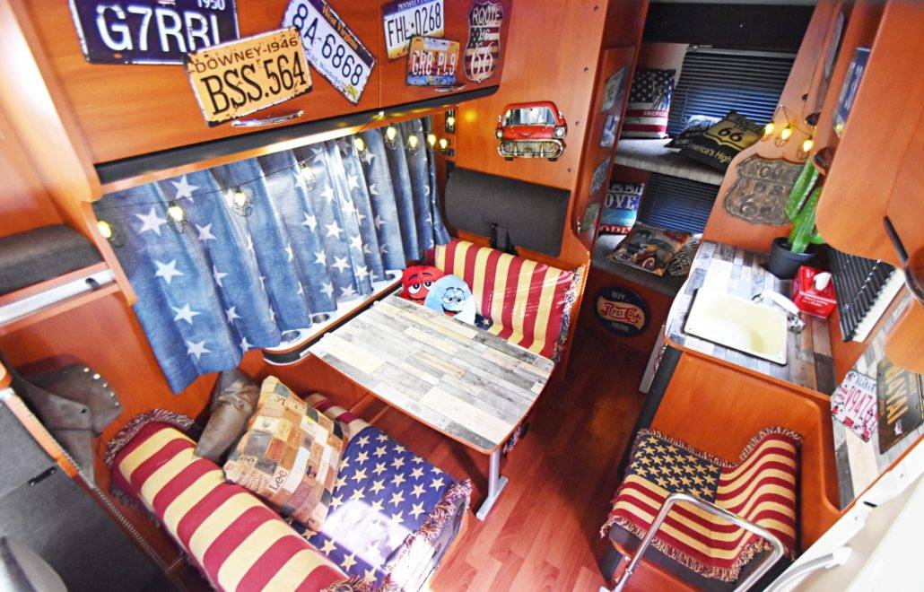 【Tokyo】Japan 6ppl RV Caravan 24 hours Rental Experience (JTM-American)