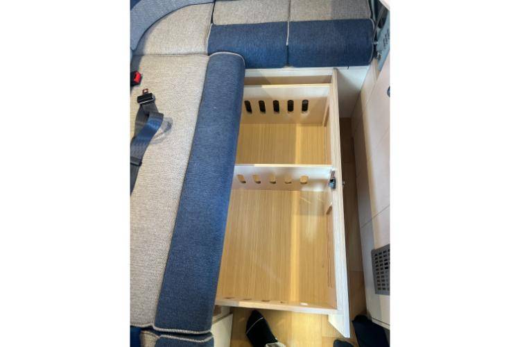 【Tokyo】Japan Rental Caravan RV Road Trip Experience (C-Happy1 Premium)