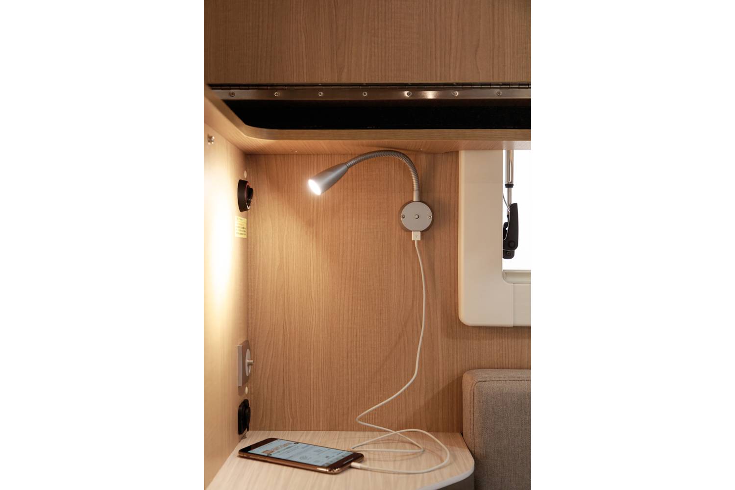 【Sendai Yamagata】Japan Sendai RV Caravan 24 hours Rental Experience(VT-Corde Leaves)