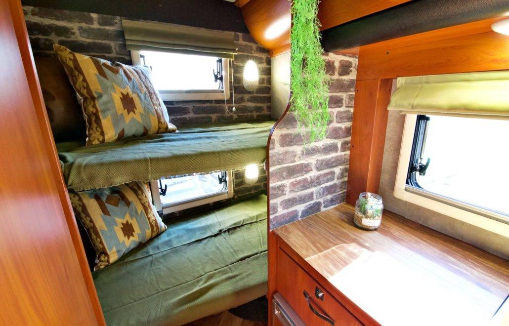 【Hokkaido】Japan 6ppl RV Caravan 24 hours Rental Experience(JTHP)