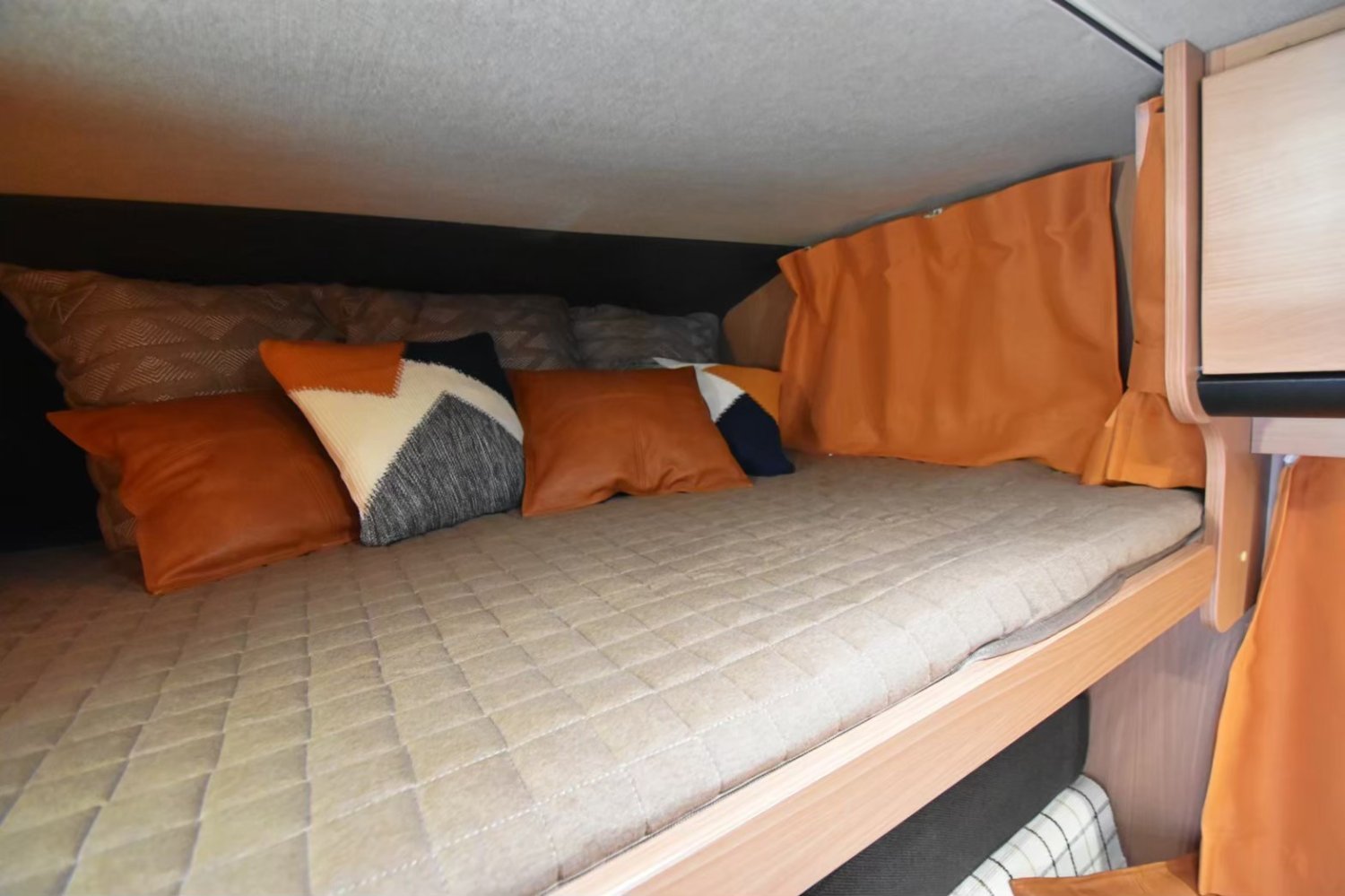 【北海道】六人四驅日本露營車24小時自駕遊租用體驗(JSM-Cafe Mocha)