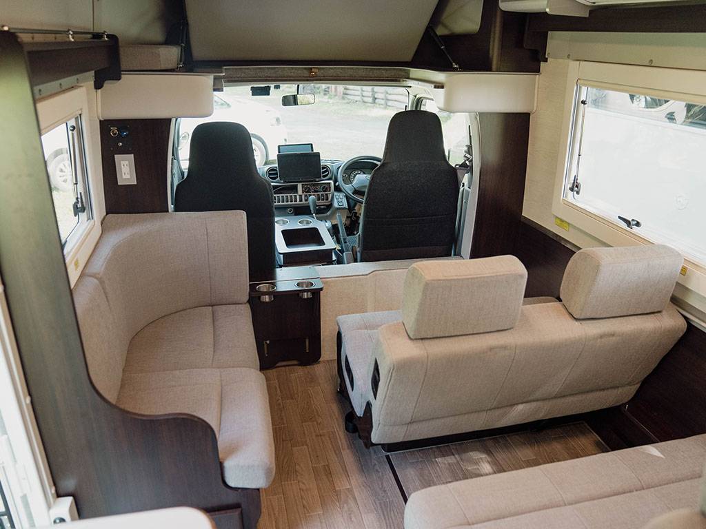 【New Chitose Airport】Japan Hokkaido RV Caravan Rental Experience(DS-Regard NEO)