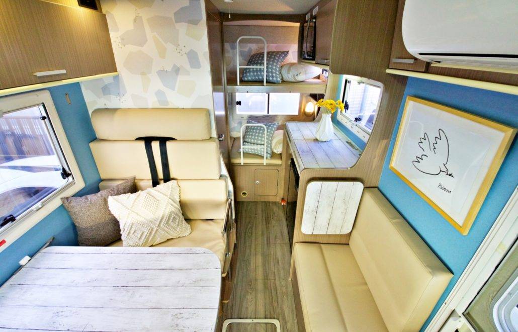 【Tokyo】Japan 6ppl RV Caravan 24 hours Rental Experience (JTM-Safety)