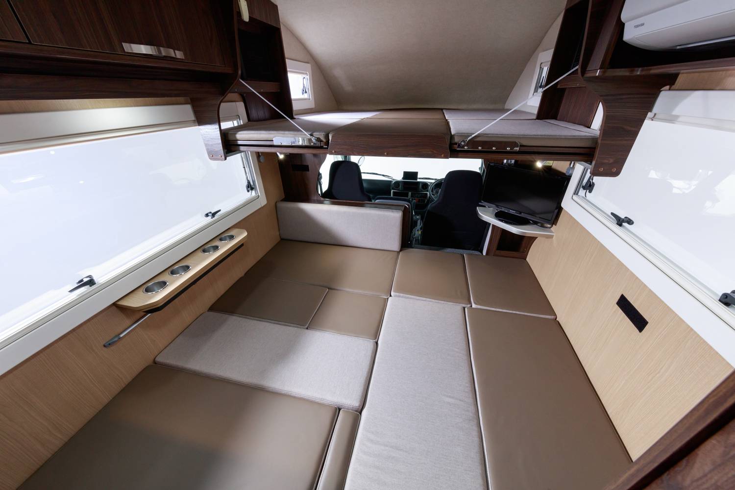 【Sendai Yamagata】Japan Sendai RV Caravan 24 hours Rental Experience(VT-Corde Leaves)