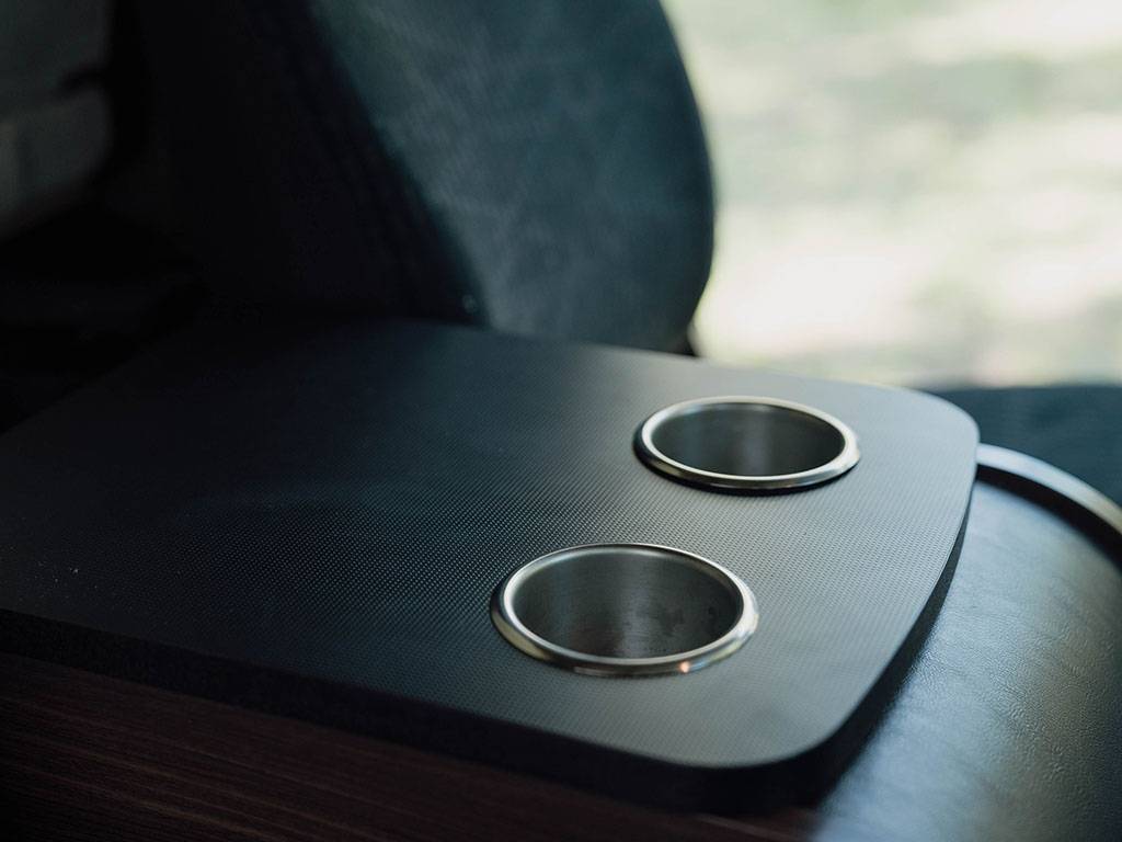 【New Chitose Airport】Japan Hokkaido RV Caravan Rental Experience(DS-ZIl Nobel)