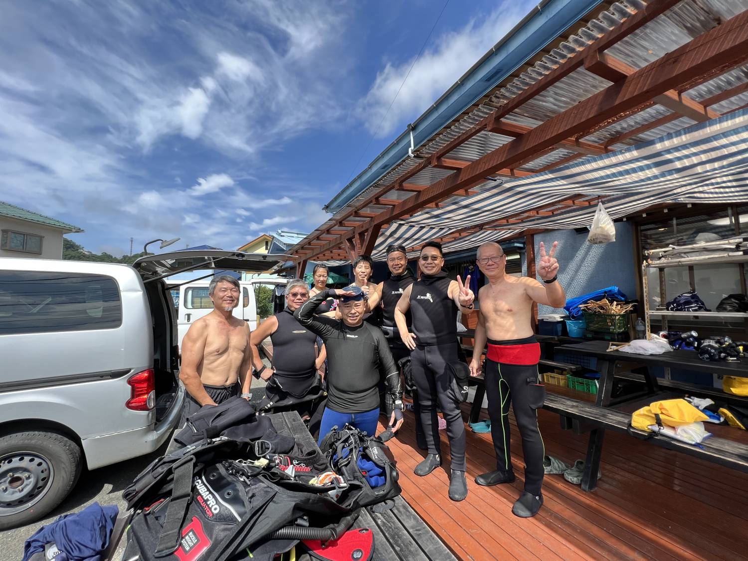 【神子元島】2025年8月23至27日 與鎚頭鯊共游潛水5日4夜旅遊潛水團 *隨團教練Berry*