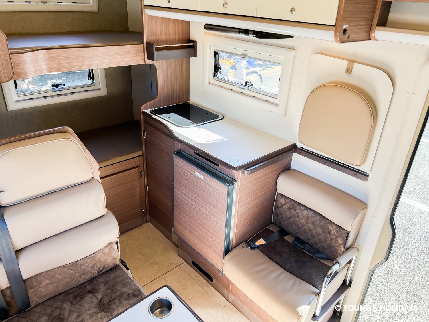 【Osaka】Japan 7ppl RV Caravan 48 hours Flight & Drive Package(CRB771)