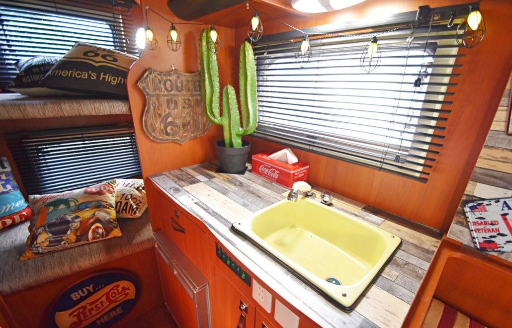【Tokyo】Japan 6ppl RV Caravan 24 hours Rental Experience (JTM-American)