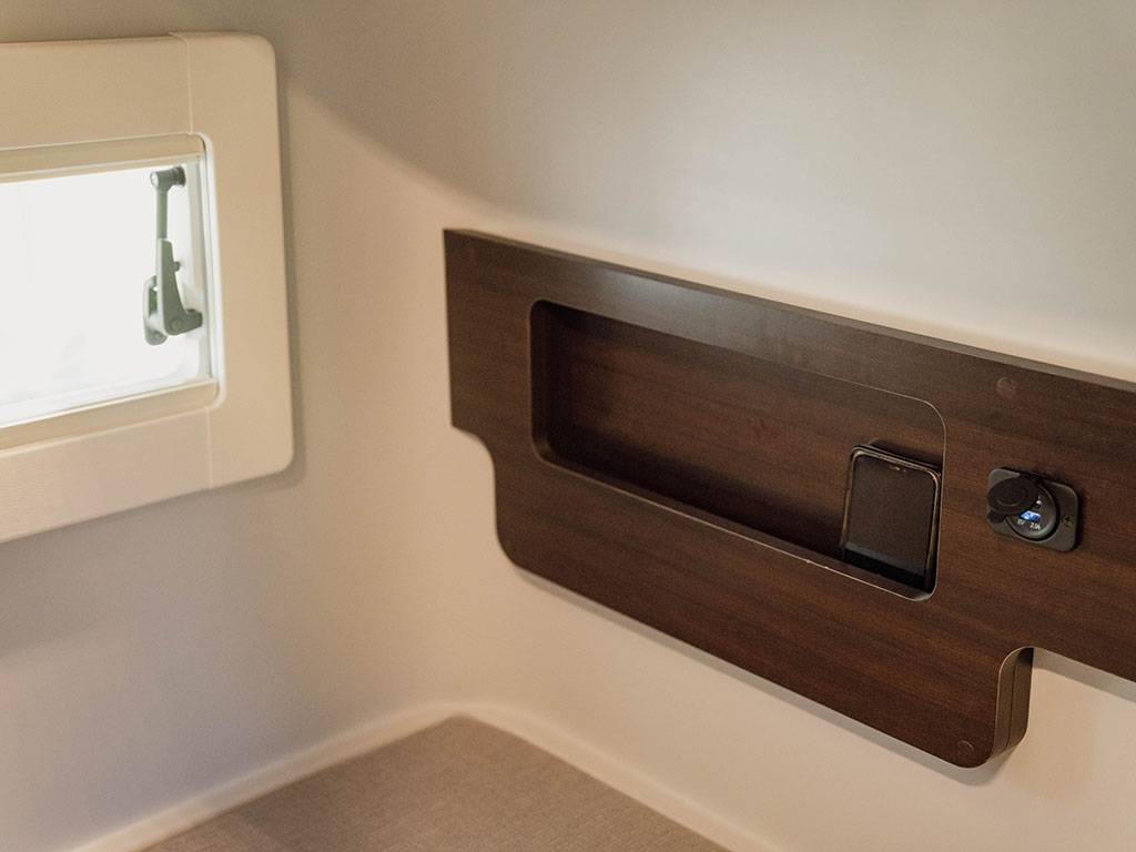 【New Chitose Airport】Japan Hokkaido RV Caravan Rental Experience(DS-Regard NEO)