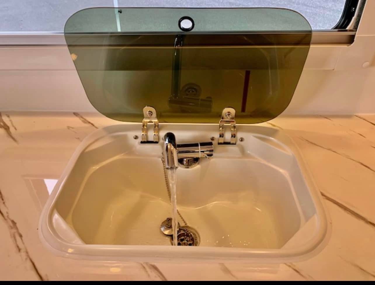 【New Chitose Airport】Japan Hokkaido RV Caravan Rental Experience(DS-Happy1)