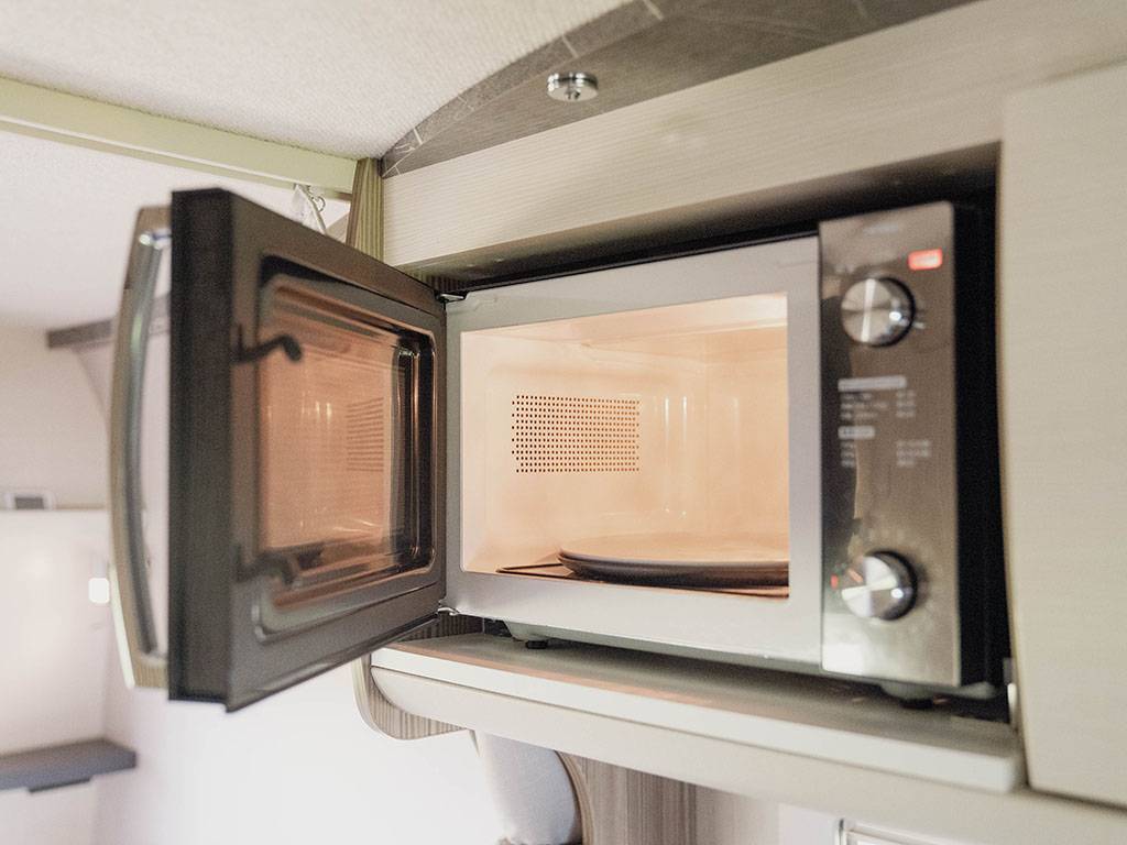 【New Chitose Airport】Japan Hokkaido RV Caravan Rental Experience(DS-ZIl Nobel)