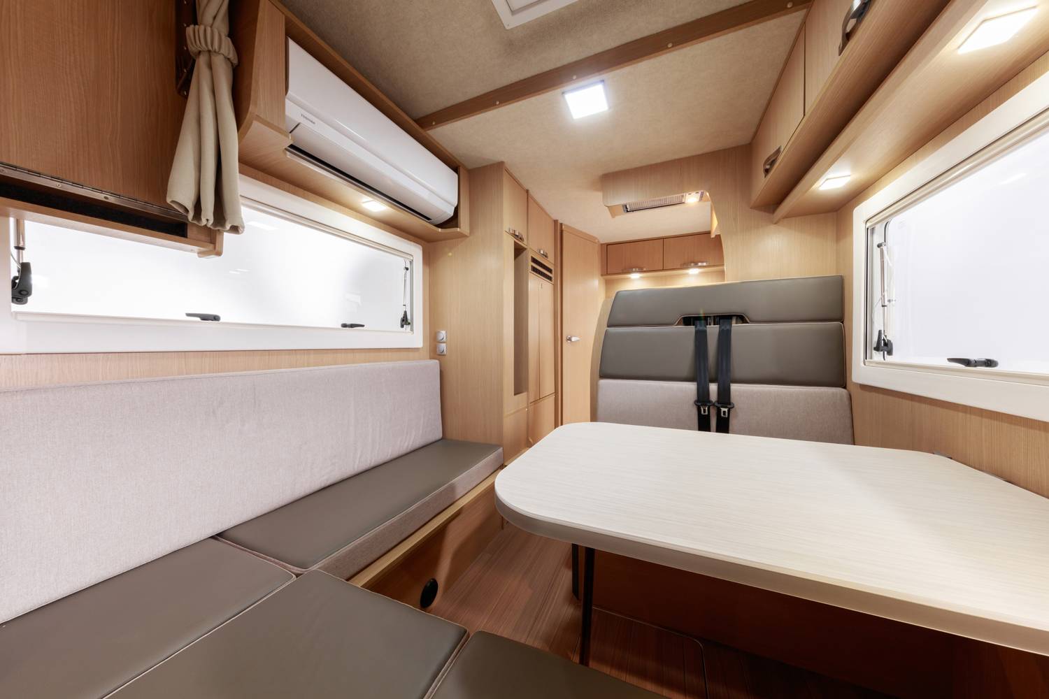 【Sendai Yamagata】Japan Sendai RV Caravan 24 hours Rental Experience(VT-Corde Leaves)