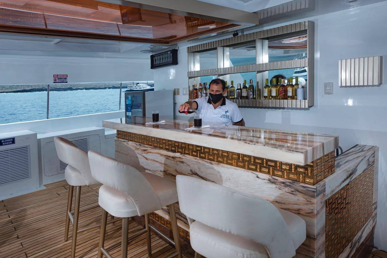 【Ecuador】Explorer Ventures-Tiburon ExplorerDiving Package