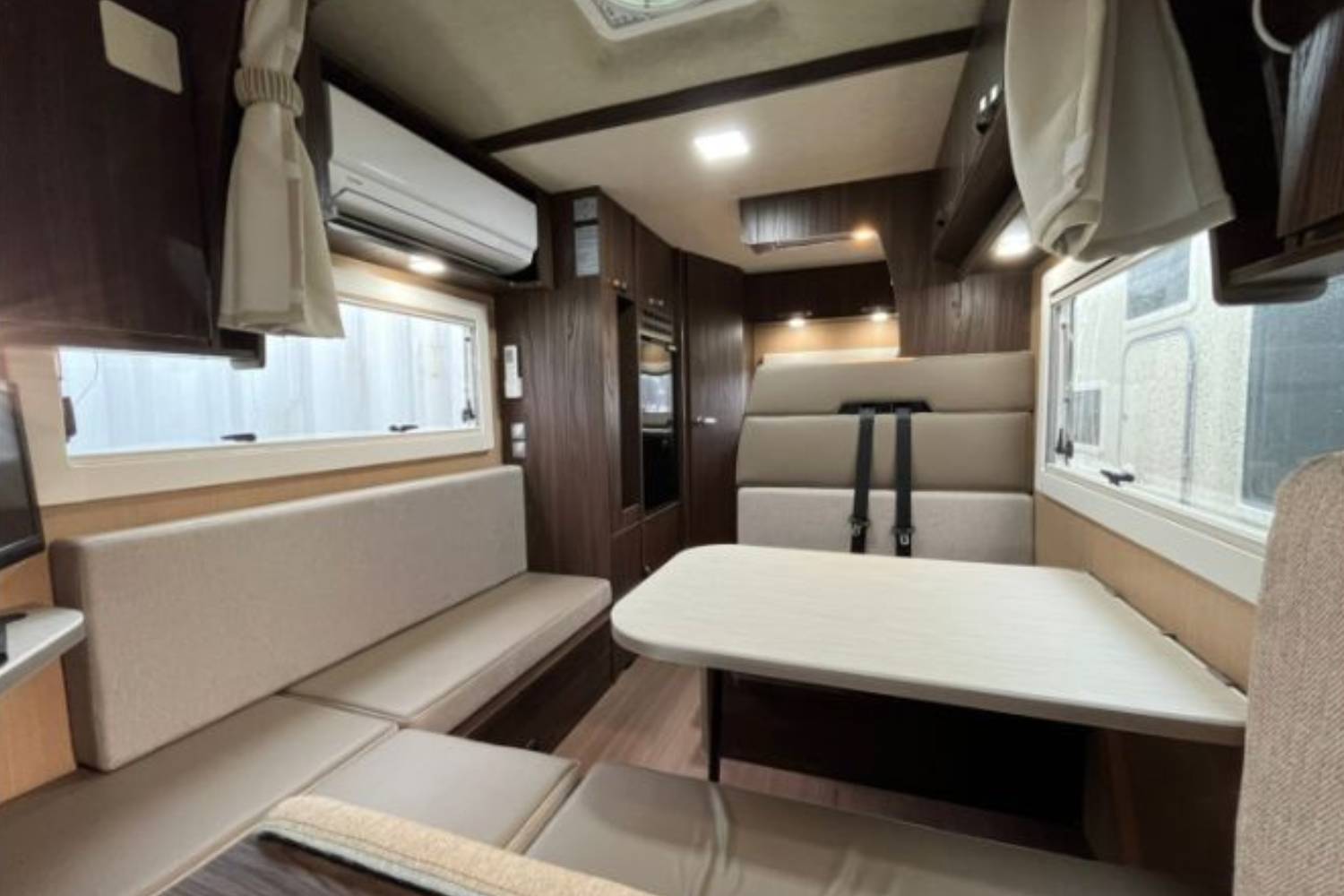 【Tokyo】Japan Kanto Rental Caravan RV Road Trip Experience (Robinson L66)