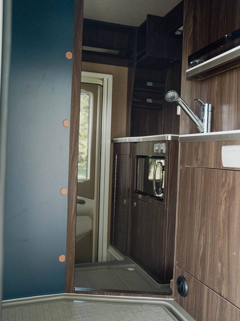 【New Chitose Airport】Japan Hokkaido RV Caravan Rental Experience(DS-Corde Leaves)