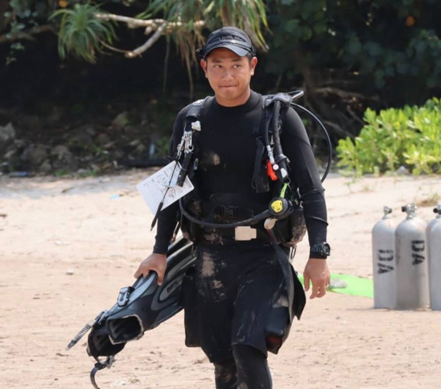 泳池水肺潛水複習課程