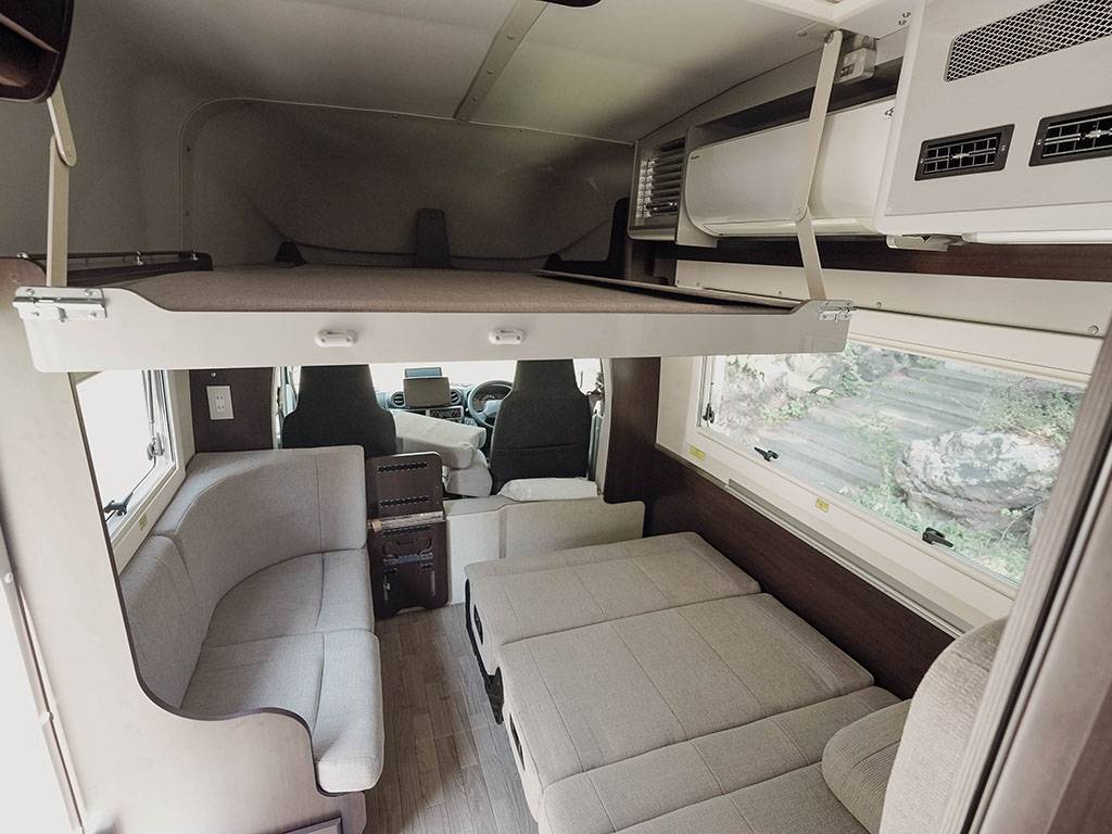 【New Chitose Airport】Japan Hokkaido RV Caravan Rental Experience(DS-Regard NEO)