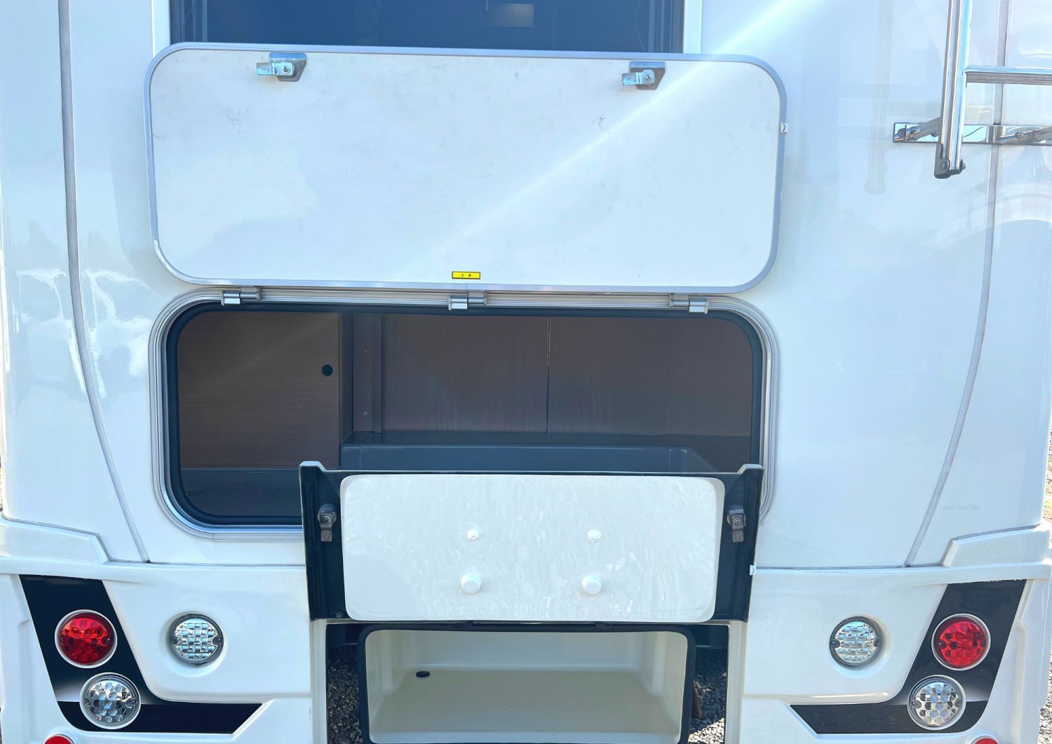 【露營式旅行】東京租借露營車24小時體驗 (5人)