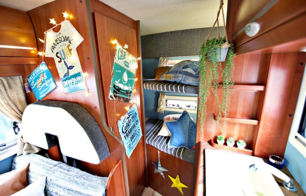 【Tokyo】Japan 6ppl RV Caravan 24 hours Rental Experience(JTS-WEST COAST)