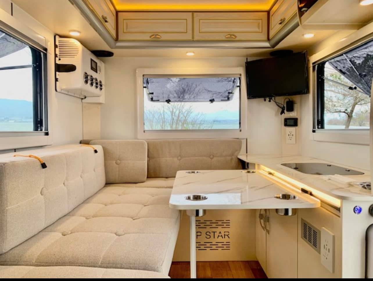 【New Chitose Airport】Japan Hokkaido RV Caravan Rental Experience(DS-Happy1)