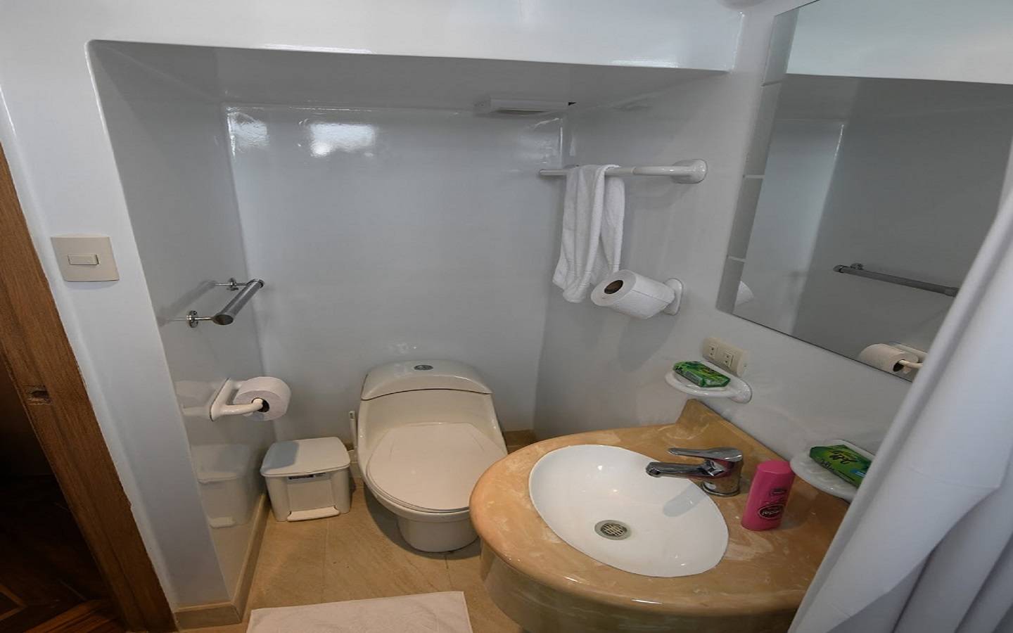 【Ecuador】Explorer Ventures-Humboldt Explorer Diving Package