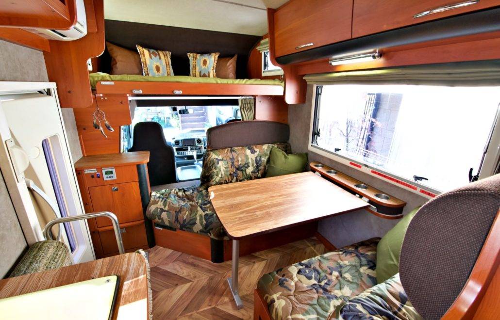 【Hokkaido】Japan 6ppl RV Caravan 24 hours Rental Experience(JTHP)