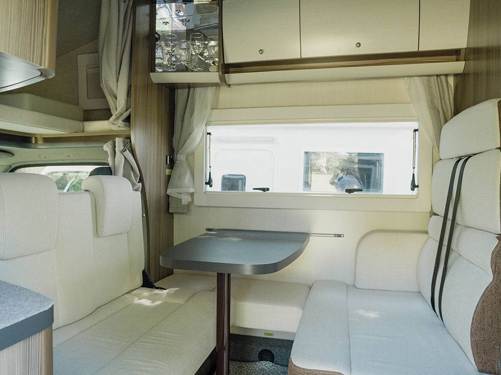 【New Chitose Airport】Japan Hokkaido RV Caravan Rental Experience(DS-ZIl Nobel)